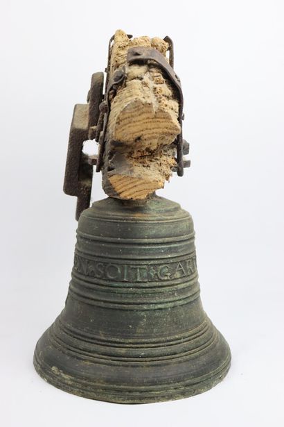 null Bronze bell and part of its support. 

The bell marked "GARDE LAN.S.F.O.P. et...