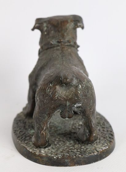 null Ecole française du XXème siècle.

Bulldog.

Sculpture en bronze à patine brune,...