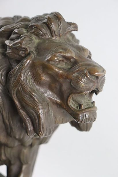 null Clovis-Edmond MASSON (1838-1913).

Lion blessé. 

Bronze à patine mordorée,...