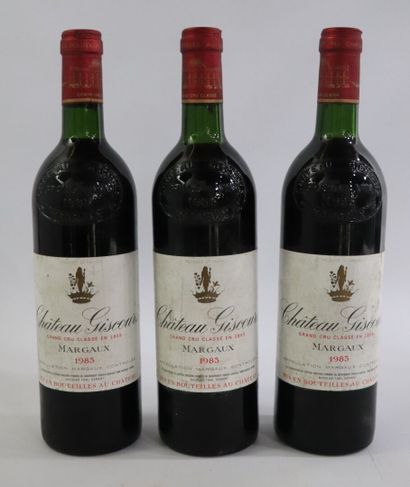 null CHATEAU GISCOURS.

Millésime : 1985.

3 bouteilles, b.g.