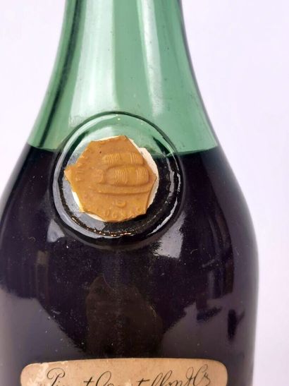 null COGNAC GRANDE FINE CHAMPAGNE.

Vintage 1914.

PINET CASTILLON.

1 bouteille,...