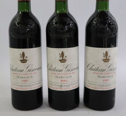 null CHATEAU GISCOURS.

Millésime : 1985.

3 bouteilles, b.g.