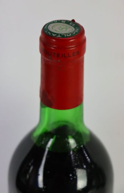null CHATEAU CAMBON LA PELOUSE.

Millésime : 1983.

1 bouteille, h.e.