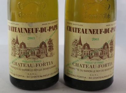 null CHATEAUNEUF-DU-PAPE BLANC. 

Château FORTIA.

Millésime : 2003.

2 bouteilles,...