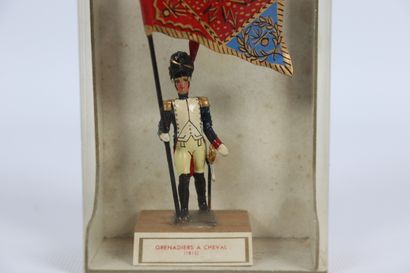 null CBG 1er Empire.

3 boites vitrine avec Drapeau des Marins de la Garde (1810),...