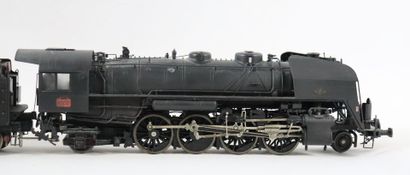 null SUNSET MODELS. 

Locomotive 141. R. 1 SNCF, avec son tender 30. R. 1. noir....