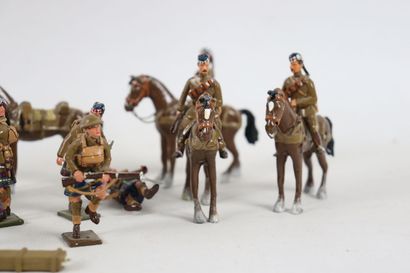 null Réunion de soldats et cavaliers en plomb, troupe écossaise de la Première Guerre...