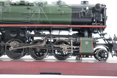 null MTH. 

Locomotive à vapeur avec son tender, modèle 150 X Era IIIa.

Porte les...