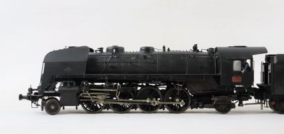 null SUNSET MODELS. 

Locomotive 141. R. 1 SNCF, avec son tender 30. R. 1. noir....