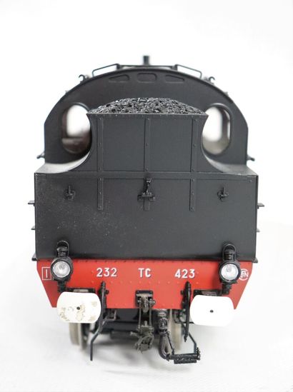 null LEMATEC (Suisse) - Prestige Models.

Locotender SNCF 232 TC 423 noir. 

Echelle...