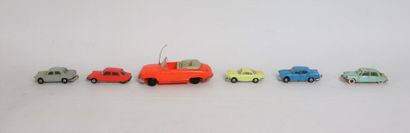 null NOREV. 

Réunion de seize voitures miniatures, différents modèles et époques,...