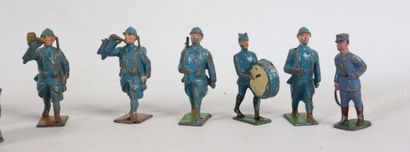 null QUIRALU.

Réunion de soldats français de la 1ère Guerre Mondiale en aluminium...