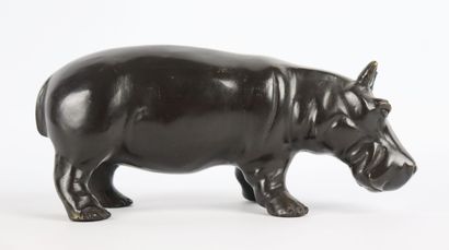 null Hippopotame en bronze à patine brune.

H_10,5 cm L_23 cm.