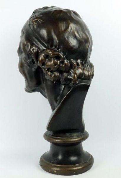 null Buste de Voltaire en plâtre à patine bronze.

Fin du XIXème siècle.

H_50 cm,...