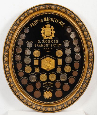 null Important tableau de médailles, obtenues par la fabrique de miroiterie G. ROBCIS,...