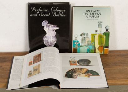 null [PARFUM].

Ensemble de trois ouvrages sur les flacons à parfum comprenant :

Baccarat,...