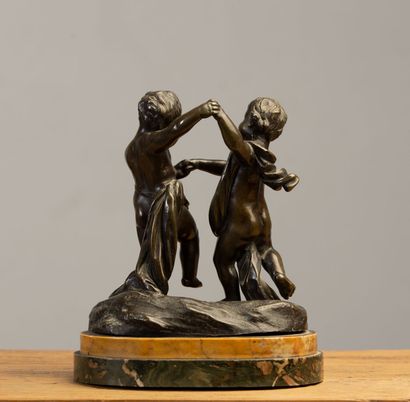null Ecole française du XIXème siècle.

La danse des amours.

Groupe en bronze, reposant...