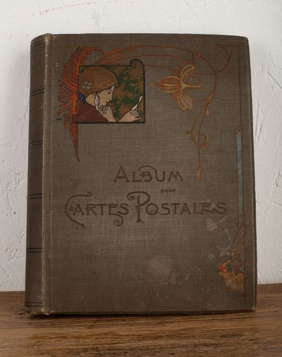 null Album d'environ 150 cartes postales anciennes dont : famille d'Orléans, régionalisme,...