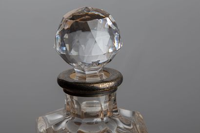 null VAL ST LAMBERT.

Carafe en cristal, la monture en métal argenté.

H_26 cm
