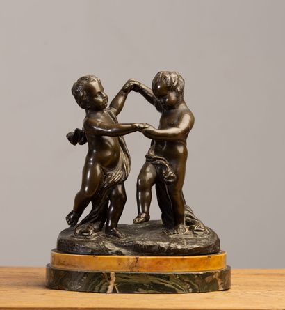 null Ecole française du XIXème siècle.

La danse des amours.

Groupe en bronze, reposant...