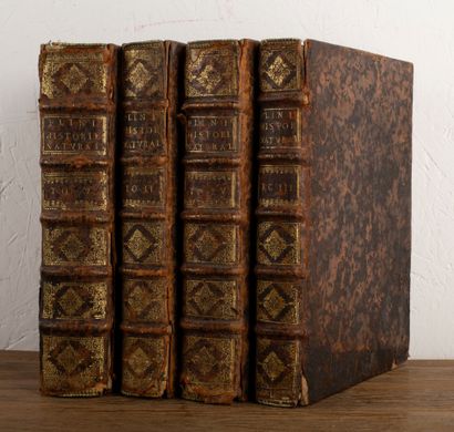 null PLINE le Jeune.

Naturalis Historiae.

Parisiis apud Franciscum Muguet, 1685.

5...