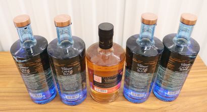 null Lots de 5 bouteilles de RHUM : 

-4 CLEMENT CANNE BLEUE 2017.

-1 CLEMENT X.O.

CE...