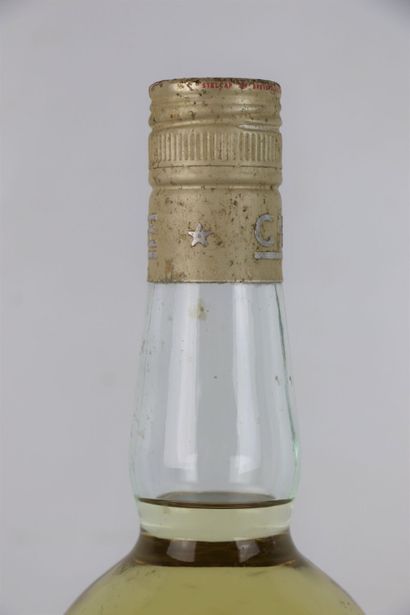 null CHARTREUSE JAUNE VOIRON 1966-1982.

Pères Chartreux. 

1 bouteille, étiquette...