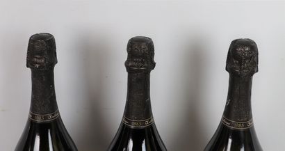 null CHAMPAGNE DOM PERIGNON MOET & CHANDON.

Vintage : 1985.

5 bottles