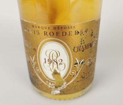 null CHAMPAGNE ROEDERER CRISTAL.

Millésime : 1982.

1 bouteille, e.a.