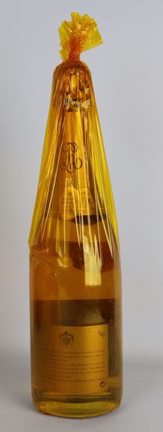 null CHAMPAGNE CRISTAL ROEDERER.

Vintage : 1990.

1 bottle, in its box