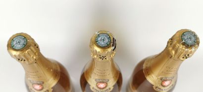 null CHAMPAGNE ROEDERER CRISTAL.

Millésime : 1983.

3 bouteilles, e.f.s.