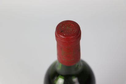 null CHATEAU MOUTON ROTHSCHILD.

Millésime : 1977.

1 bouteille, e., e.f.s.