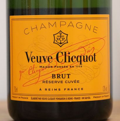 null CHAMPAGNE BRUT VEUVE CLICQUOT.

1 bottle, in a box marked 2008

THIS LOT IS...