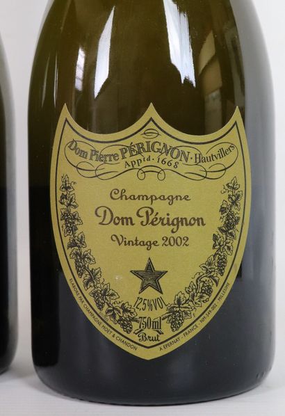 null CHAMPAGNE DOM PERIGNON MOET & CHANDON.

Vintage : 2002.

2 bottles