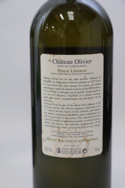 null CHATEAU OLIVIER BLANC.

Millésime : 2009.

3 bouteilles