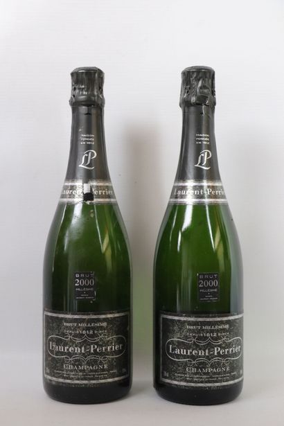 null CHAMPAGNE LAURENT PERRIER BRUT.

Vintage : 2000.

2 bottles, one scratch
