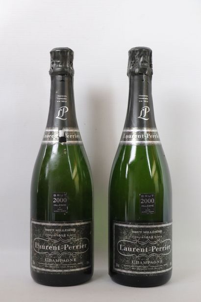 null CHAMPAGNE LAURENT PERRIER BRUT.

Millésime : 2000.

2 bouteilles, une griff...