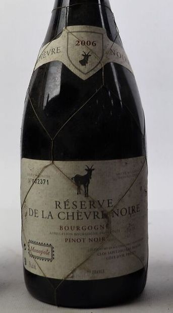 null RESERVE DE LA CHEVRE NOIRE.

Millésime : 2006.

3 bouteilles, e.f.s.