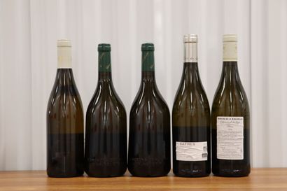null Lot de 5 bouteilles comprenant : 

- 1 MEURSAULT LES VIREUILS ANDRE GOICHOT...