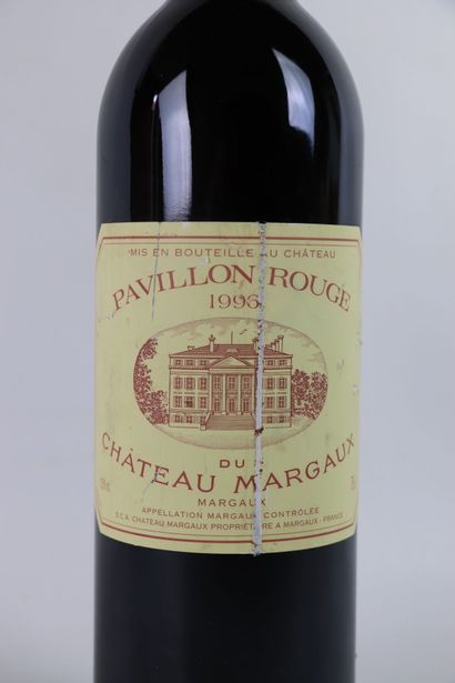 null PAVILLON ROUGE DU CHATEAU MARGAUX.

Millésime : 1996.

1 bouteill, griffure...