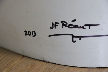 null Jean-François REANT (né en 1966).

Chaise blanche.

Contor-pression PVC, signée...