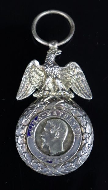 null Ensemble de deux médailles militaires 1870, comprenant :

- Médaille commémorative...