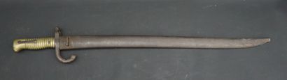 null Baïonnette Chassepot, modèle 1866.

Lame de 57,5 cm. 

Marque au talon : P entourée....
