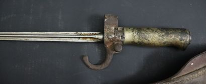 null Baïonnette Lebel modèle 1886.

La lame cruciforme de 51,6 cm, poignée maillechort....