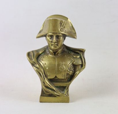 Buste de Napoléon en costume militaire avec...