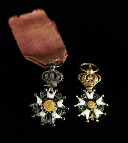 null Ordre de la Légion d'Honneur. 

Deux réductions époque Restauration. 

- une...