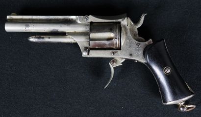 null Revolver Type Smith fabrication belge

Poinçon ELG - Etat moyen