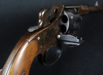 null Reichrevolver matriculé.

Mecanisme à revoir - Rebronzé.

Matricule 4619.