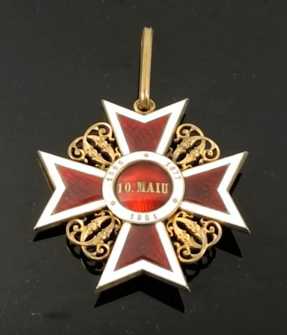 null ROUMANIE. 

Croix de commandeur de l'ordre de la couronne.

Centre étoile émaillée...