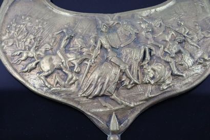 null Reproduction d'un gorget médiéval en bronze fondu. 

Le décor figurant une scène...